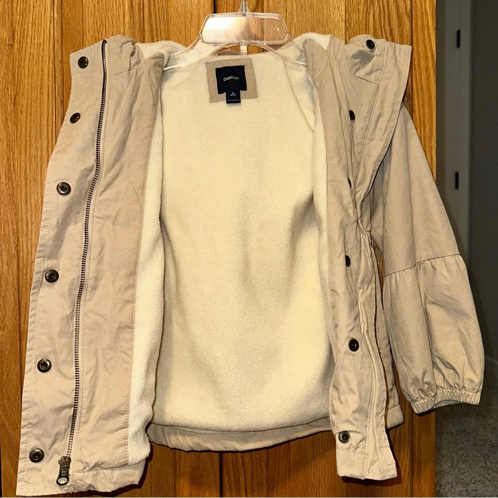 NWOT GapKids Beige Hooded Jacket Coat with Pockets size S (6-7)